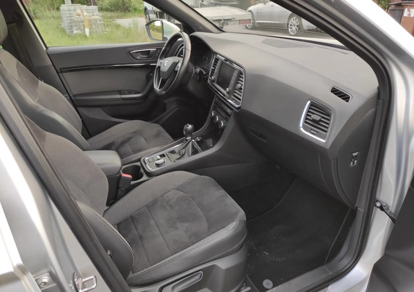 Seat Ateca cena 64999 przebieg: 180000, rok produkcji 2016 z Ostrołęka małe 191